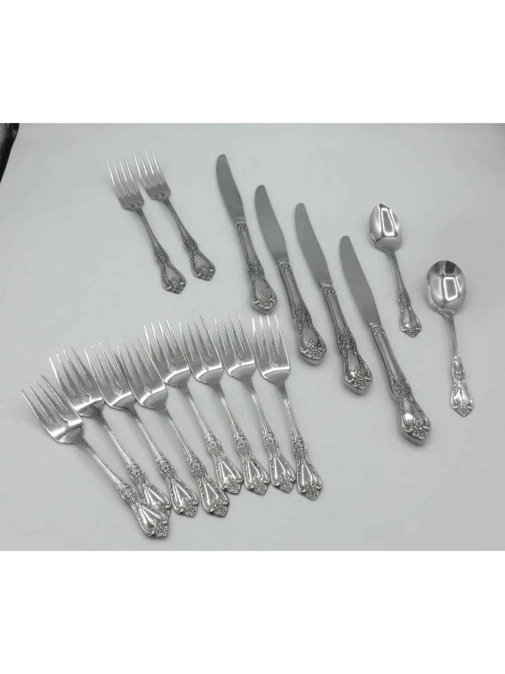 Kennet Square Stainless by Oneida Mixed Lot of 16 Pieces Pattern Code OHSJESQ